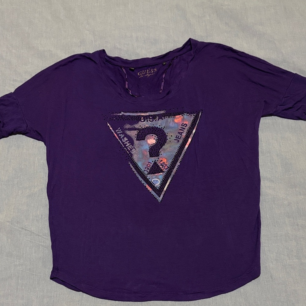 GUESS Women's Purple Tee Shirt